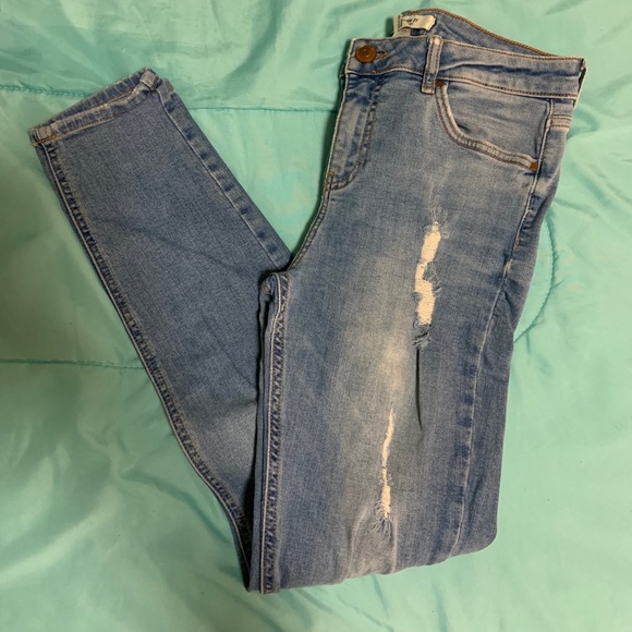 Ripped Skinny Jeans - Picture 3 of 5